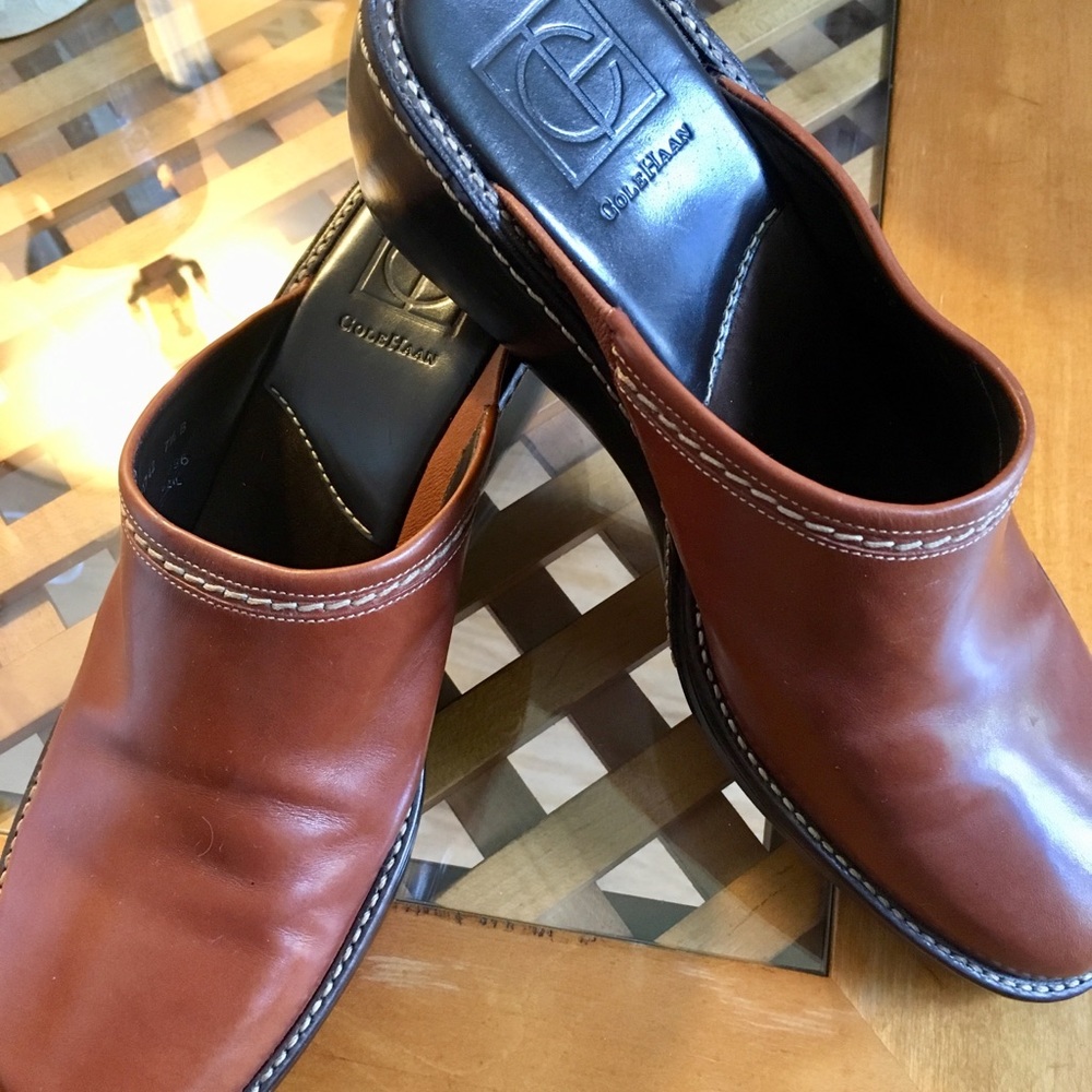 Cole Haan, brown leather 2 1/2” wedge, Sz 7 1/2